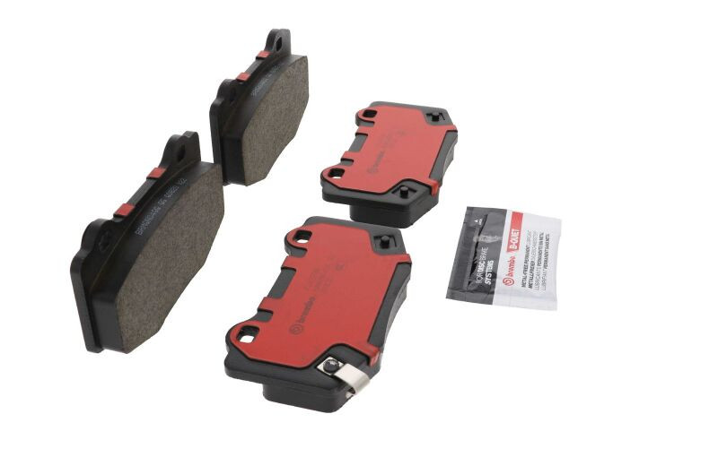 Brembo OE 15-22 Ford Mustang PRIME Ceramic Brake Pad - Rear - P24239N Photo - Close Up