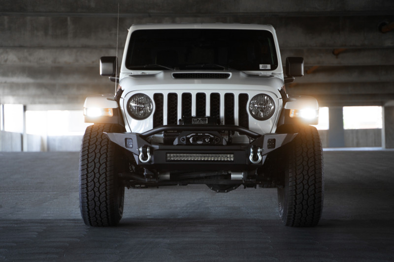DV8 Offroad 18-23 Jeep Wrangler JL / 20-23 Jeep Gladiator JT FS-7 Mid-Width Winch Front Bumper - FBJL-07