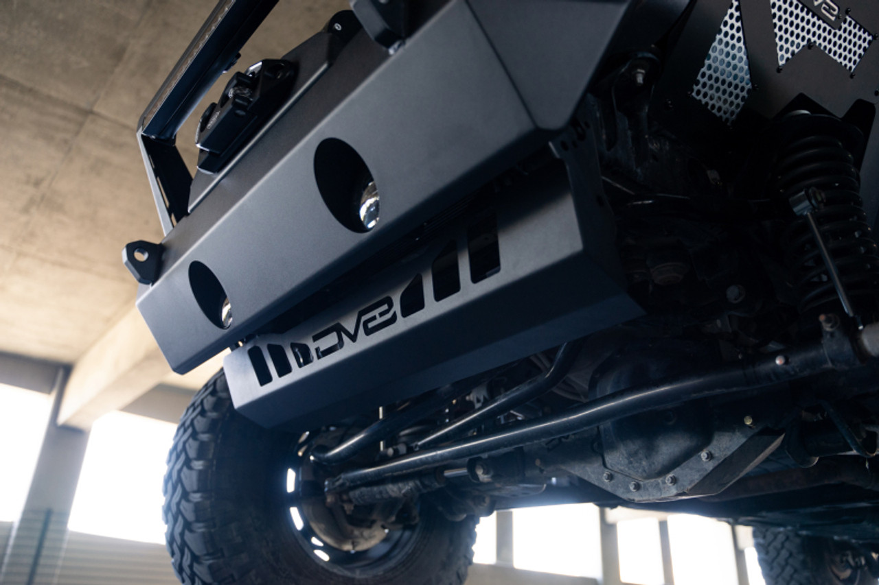 DV8 Offroad 18-23 Jeep Wrangler JL/JT Front Bumper Sway-Bar Disconnect Motor Skid Plate - SPJL-02