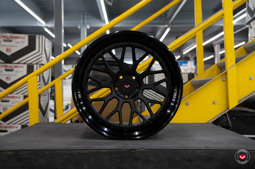 Vossen Forged GEN-01 - 3pc - 22x11 - ET18 - 5x132 - 66.56 - Satin Blk Ctr / Gloss Blk Outer - GEN-01-3P-2M5001 Photo - Primary