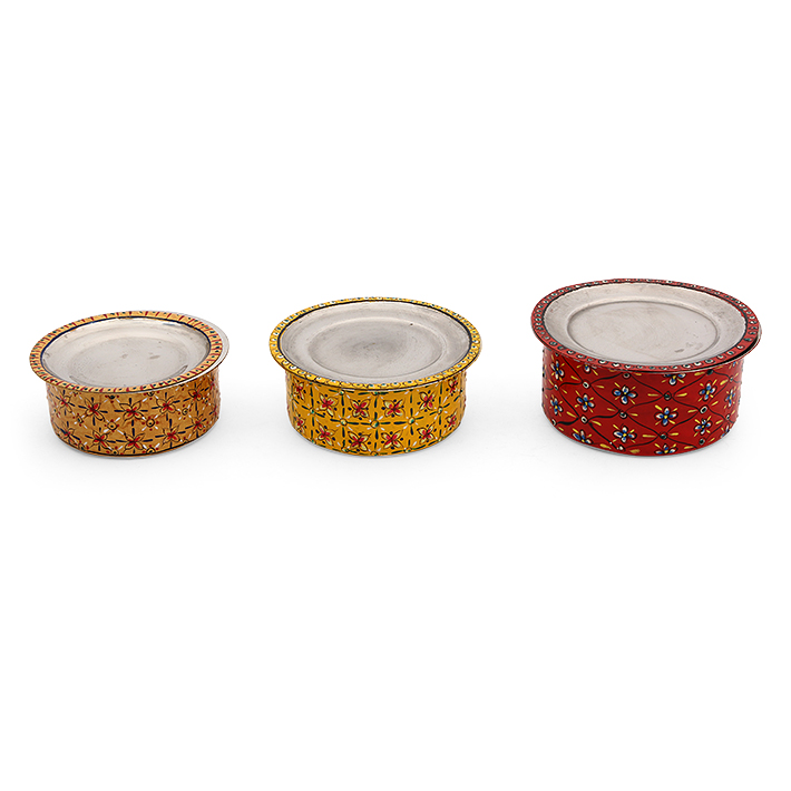 Serving Bowls set of 3 Containers with lids: Gold , Yellow, Red