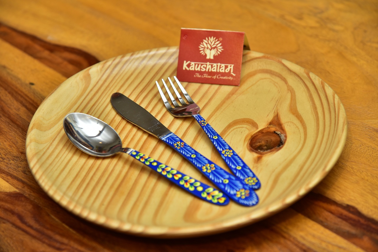 Beautifully hand-painted cutlery set of spoon, fork, knife