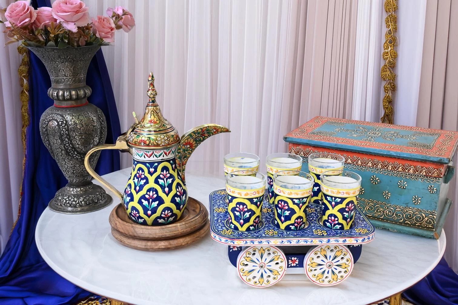 Jashn – Arabic Coffee Dallah Set with Tea Cart & 6 Glasses