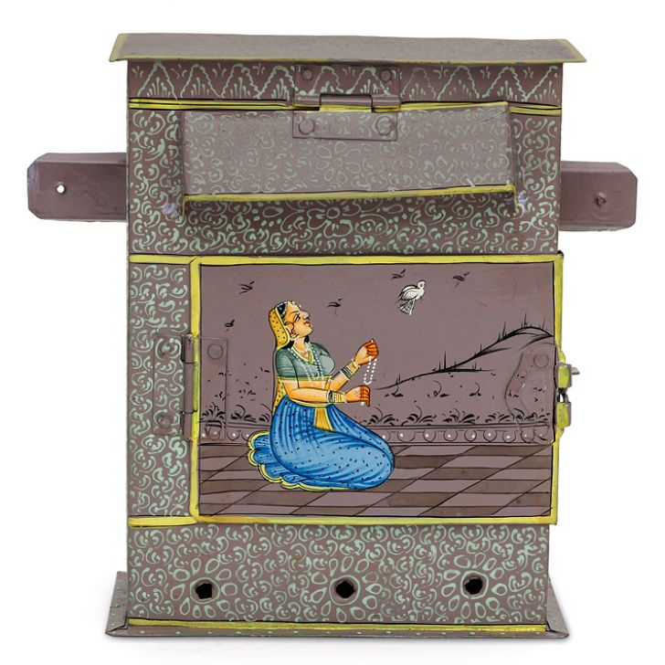 Hand    Painted    Postbox'