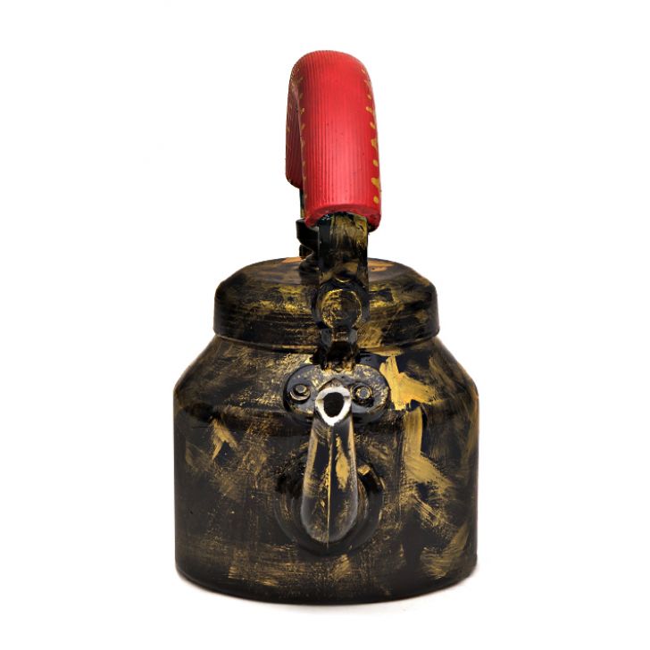 Charming Hand-Painted Teapot for Tea Lovers: Black Antiqua