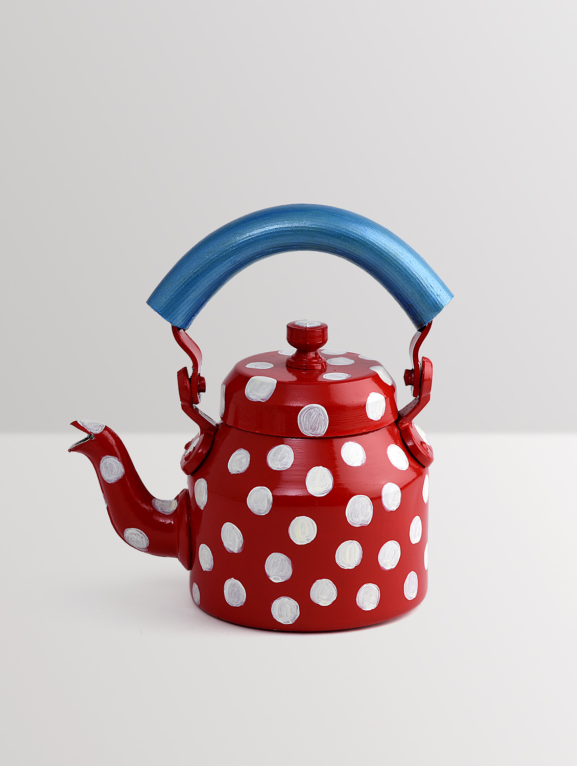 Charming Hand-Painted Teapot for Tea Lovers : POLKA DOTS