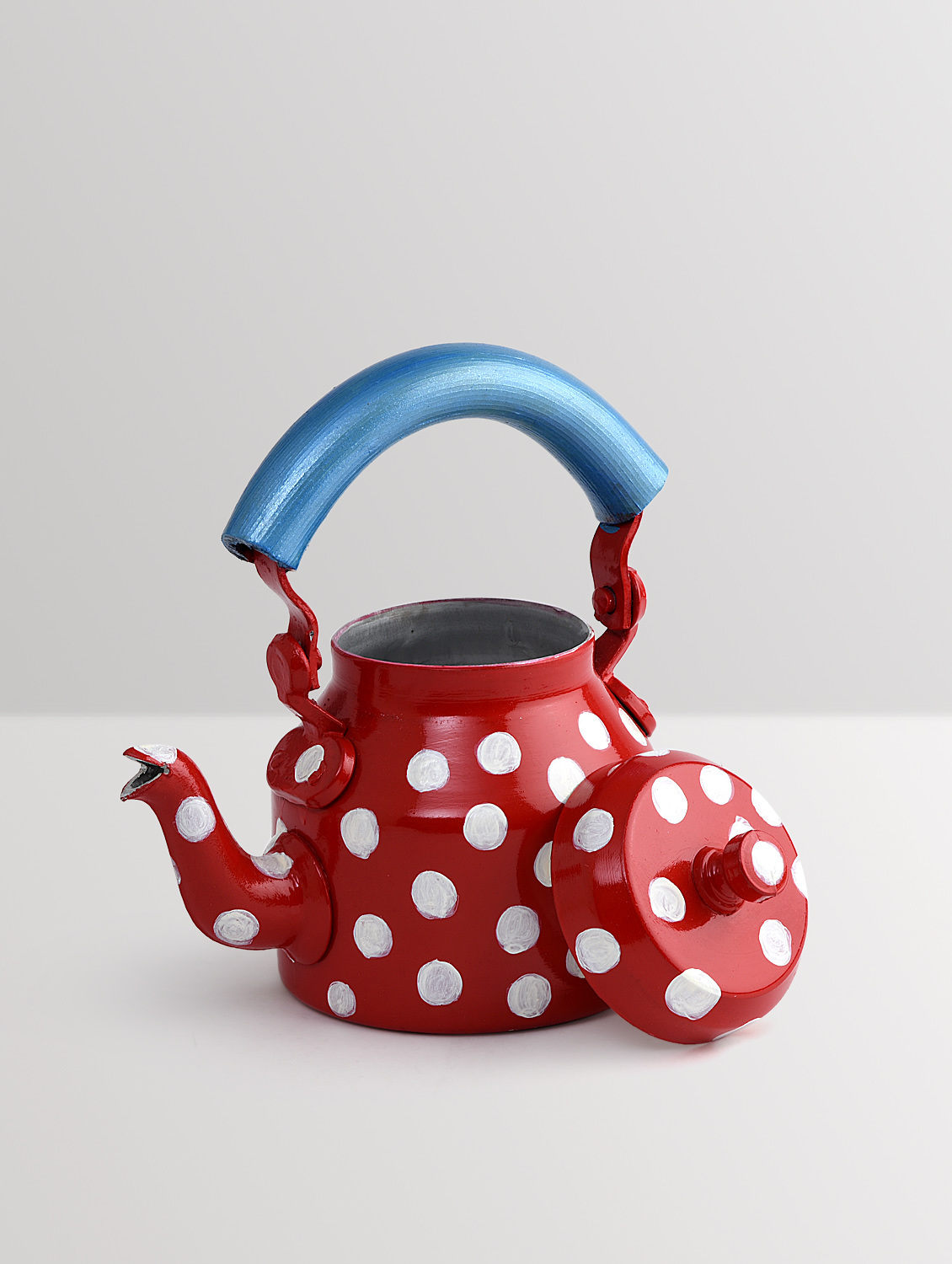 Charming Hand-Painted Teapot for Tea Lovers : POLKA DOTS