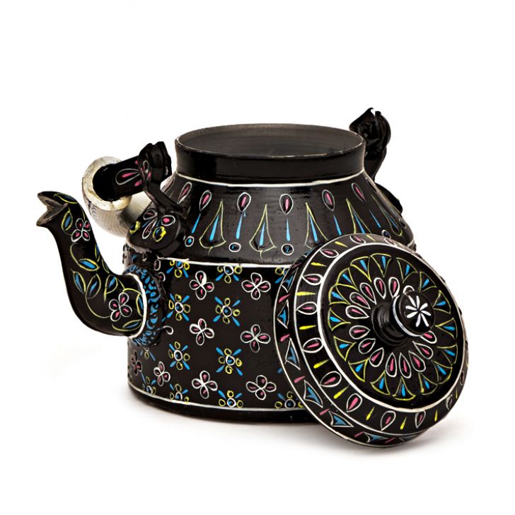 Hand-Painted Teapot : BLACK BEAUTY