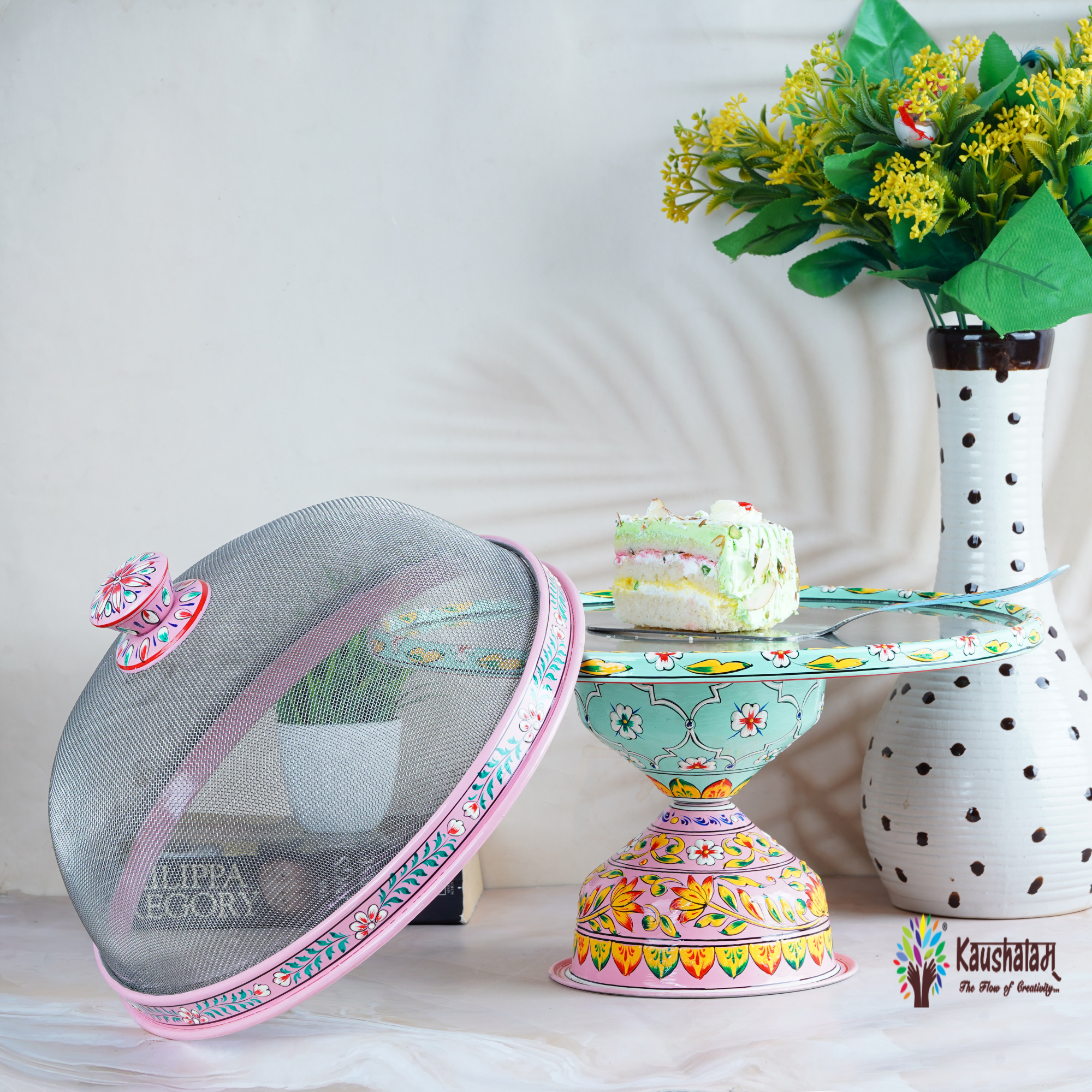 Hand-Painted Stainless Steel Cake Stand with Wire Mesh Dome – Functional Art for Your Table Hand-Painted Stainless Steel Cake Stand with Wire Mesh Dome – Functional Art for Your Table