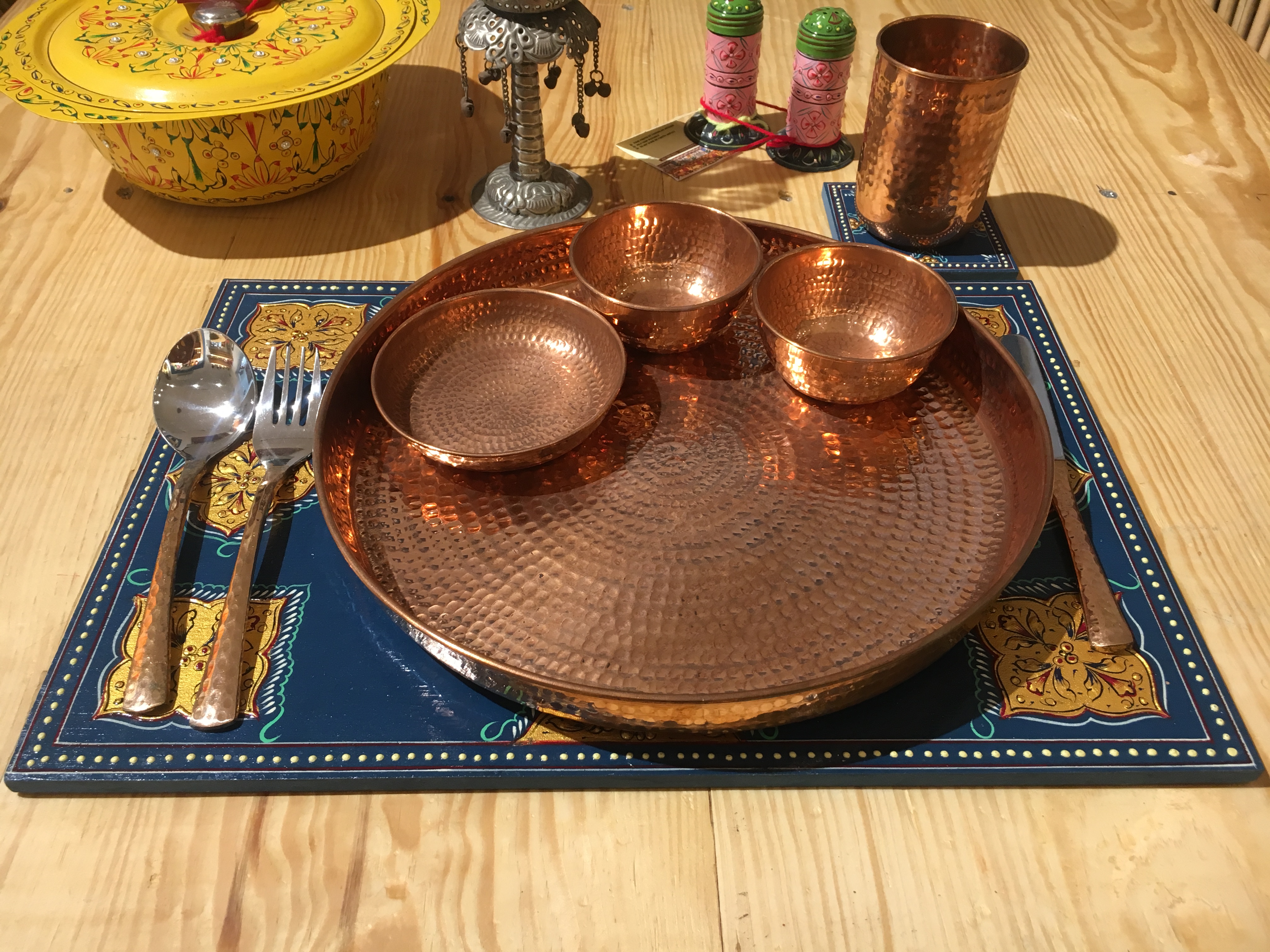 Hand-Painted Dinning Mats – Set of 6 Royal