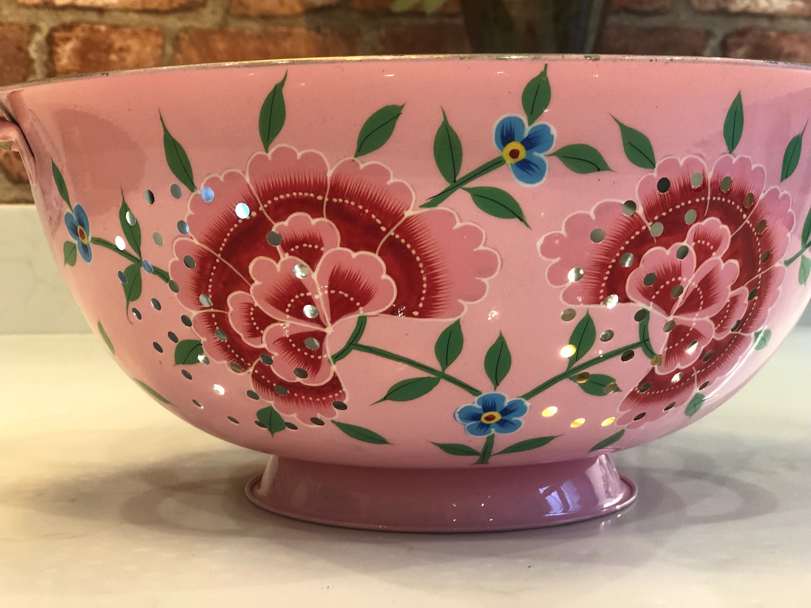 Hand-Painted Floral Metal Colander – Baby Pink