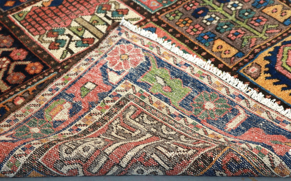 Bakhtiari Vintage Persian Rug (Ref 252) 201x134cm