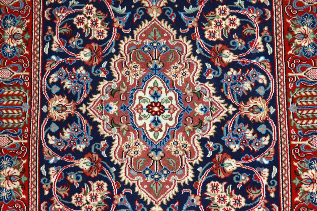 Qum Persian Rug (Ref 1648) 109x88cm