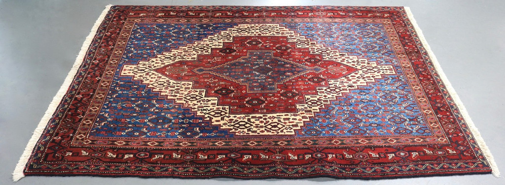Senneh Persian Rug (Ref 186) 176x134cm