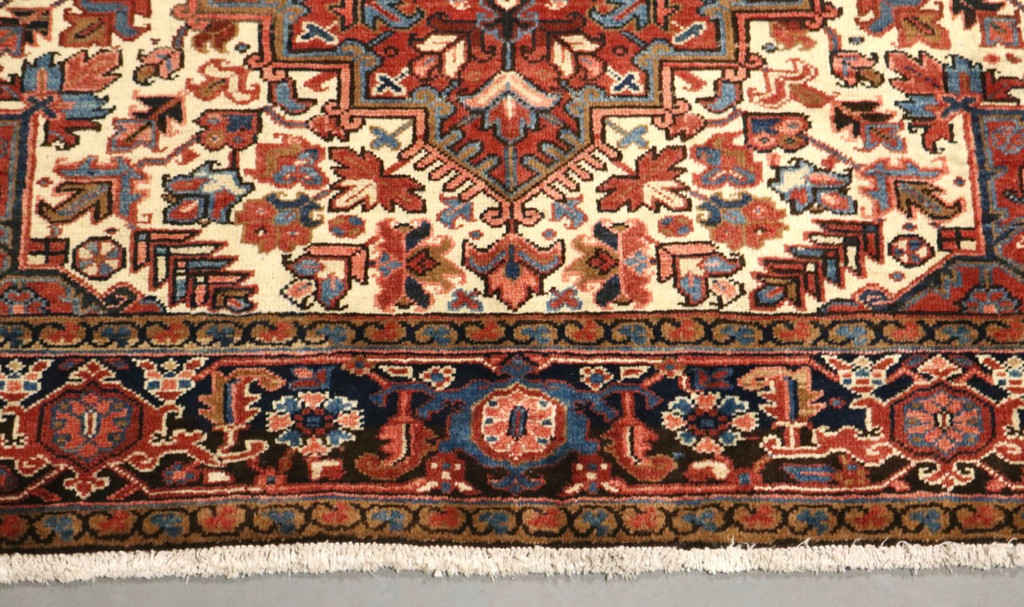 Heriz Vintage Persian Rug (Ref 68) 318x235cm