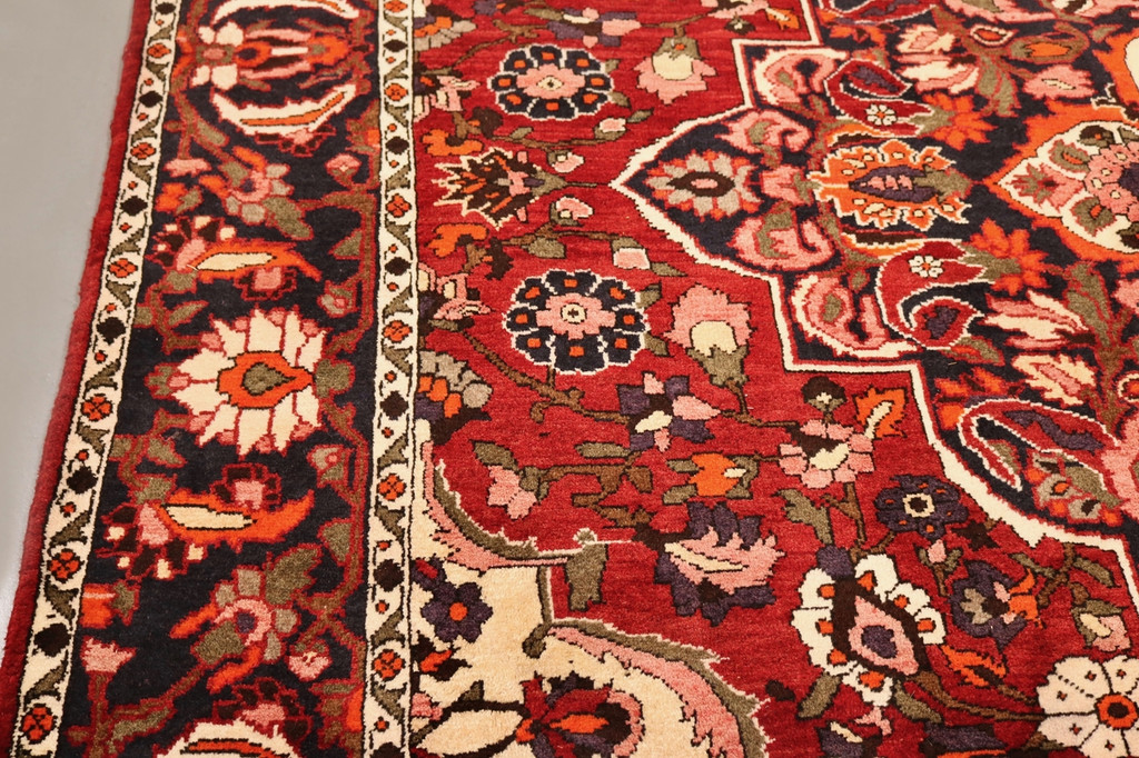 Bakhtiari Vintage Persian Village Rug (Ref 101) 290x205cm