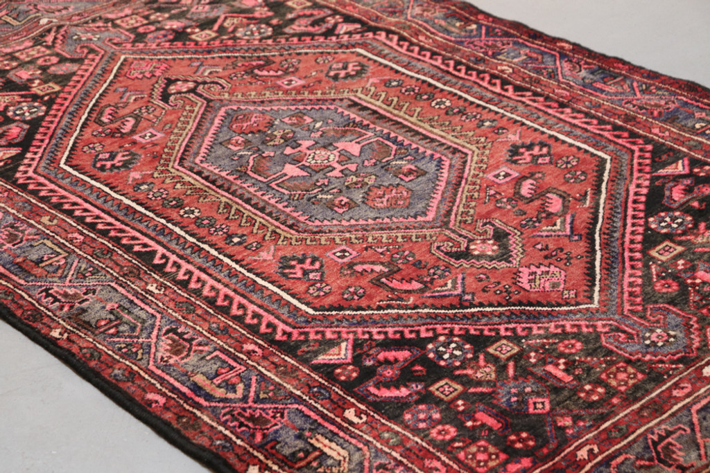 Hamadan Zenjan Vintage Persian Rug (Ref 74)192x130cm