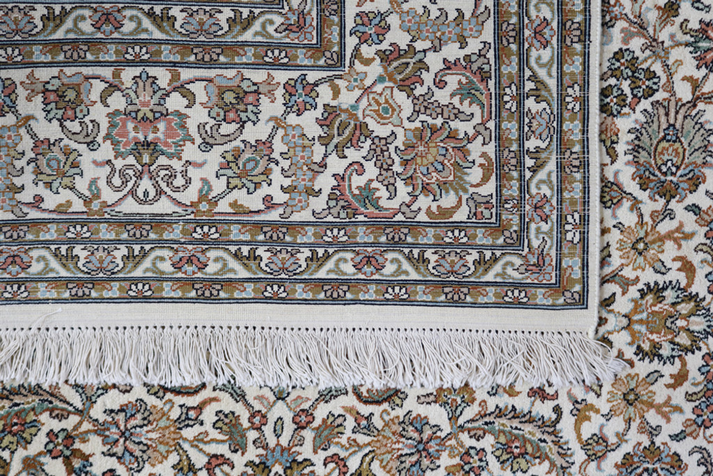 Kashmir Classic Pure Silk Rug (Ref 2567) 278x184cm