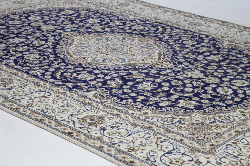  Nain Vintage Persian Rug (Ref 304) 365x246cm