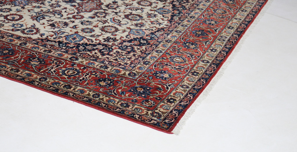 Isfahan Fine Vintage Persian Rug (Ref 424) 334x205cm