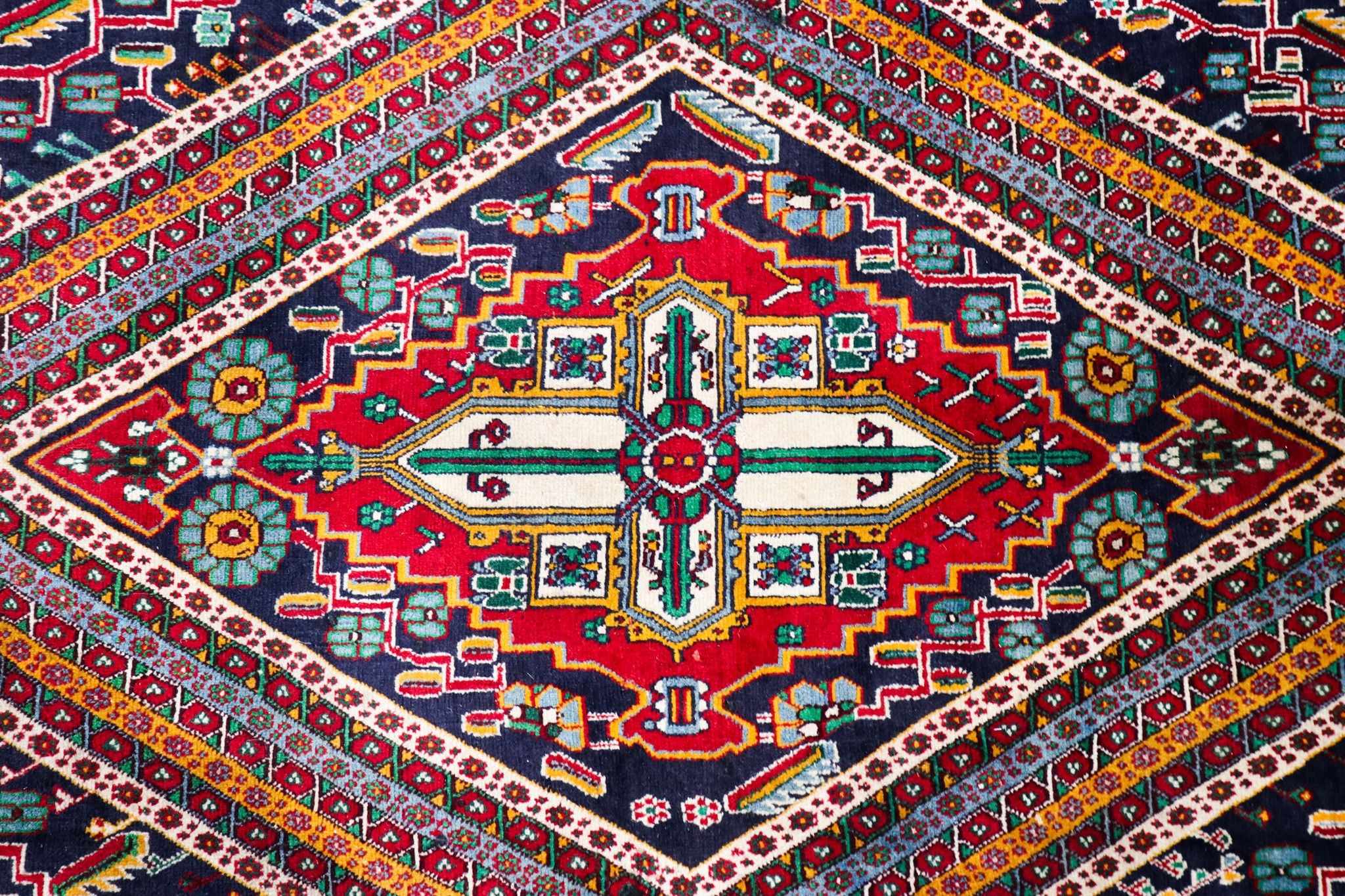 Shiraz Qashqai Fine Vintage Persian Rug (Ref 106) 298x206cm Persian