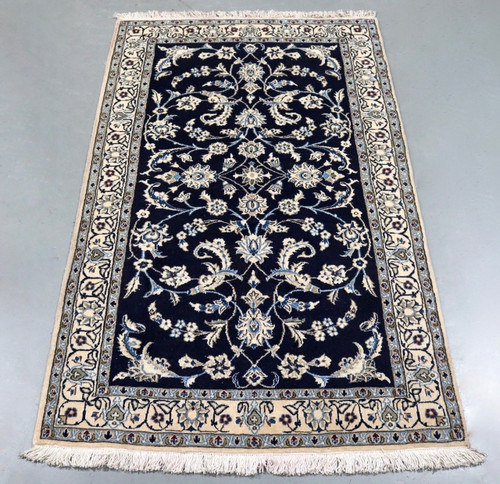 Nain Persian Rug (Ref 161) 206x121cm