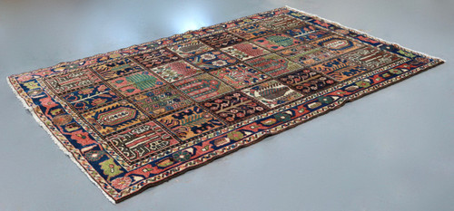 Bakhtiari Vintage Persian Rug (Ref 252) 201x134cm