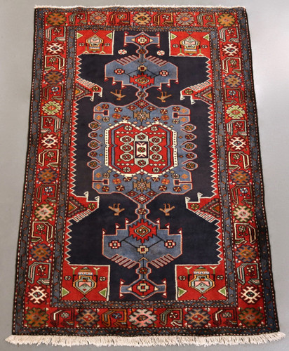 Zanjan Persian Rug (Ref 40726) 195x130cm