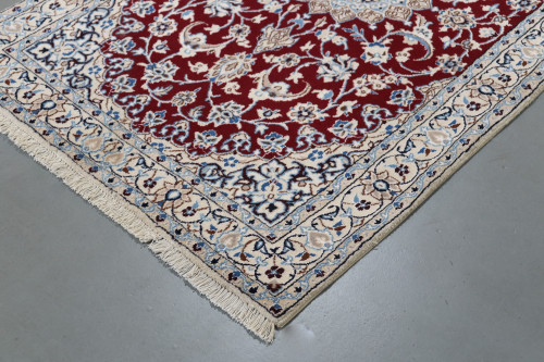 Nain Persian Rug (Ref 220) 180x105cm