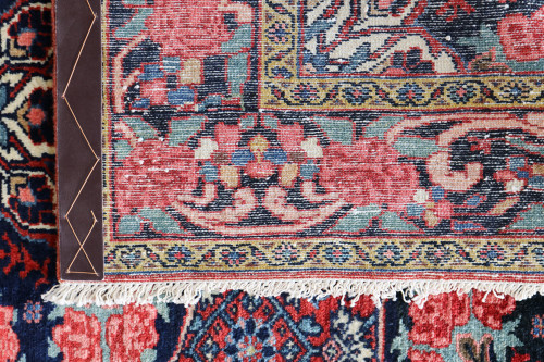 Bakhtiari Village Persian Rug (Ref 40) 155x110cm