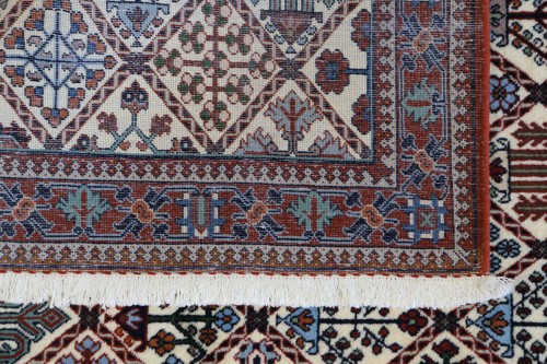 Yalameh Fine Village Persian Rug (Ref 266) 160x115cm