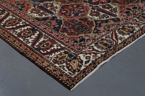  Bakhtiari Vintage Persian Rug c1950 (Ref 39) 305x205cm