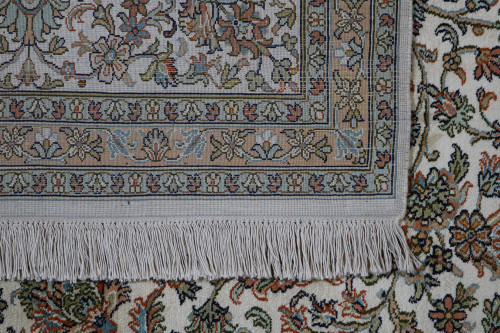 Fine Kashmir Pure Silk Rug (Ref 1046) 304x245cm