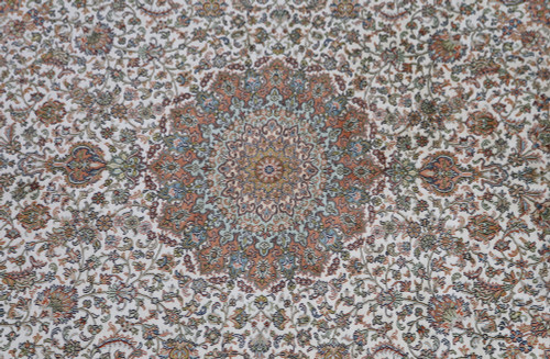 Fine Kashmir Pure Silk Rug (Ref 1046) 304x245cm