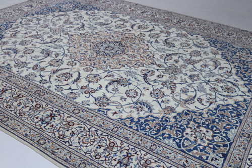 Nain Fine Classic Persian Rug (Ref 76) 390x298cm