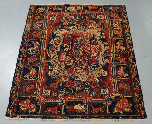 Bakhtiari Vintage Persian Rug (Ref 2) 187x153cm