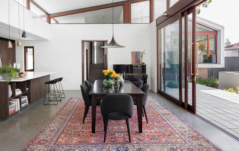 Choosing the Perfect Persian Rug for your Dining Room