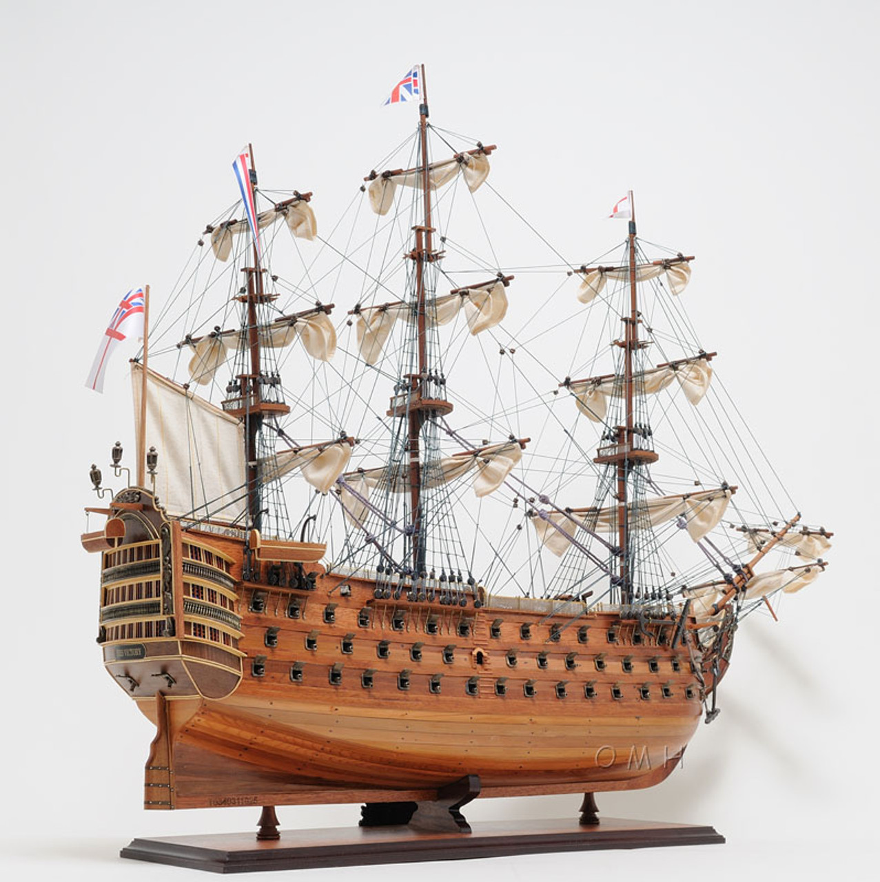 HMS Victory Table Top Display Case Nelsons Model 