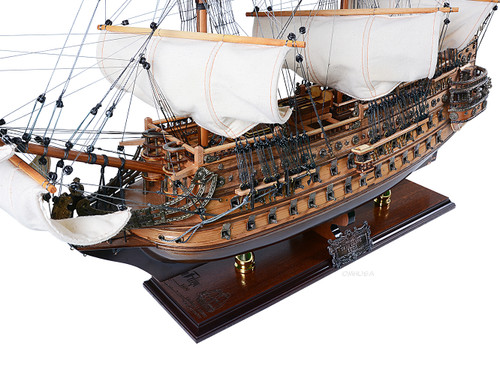 USS Constitution Full Blowing Sails Wood Model 29