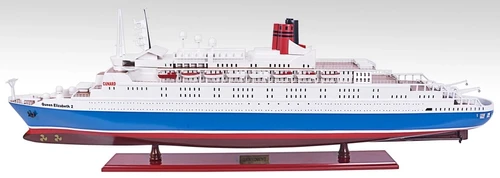RMS Queen Elizabeth II Ocean Liner Model Cruise Ship
