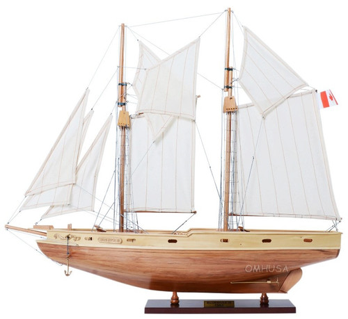 【新品】Schooner スクーナー　5.9 Schooner Bluenose II Wooden Model 29.5