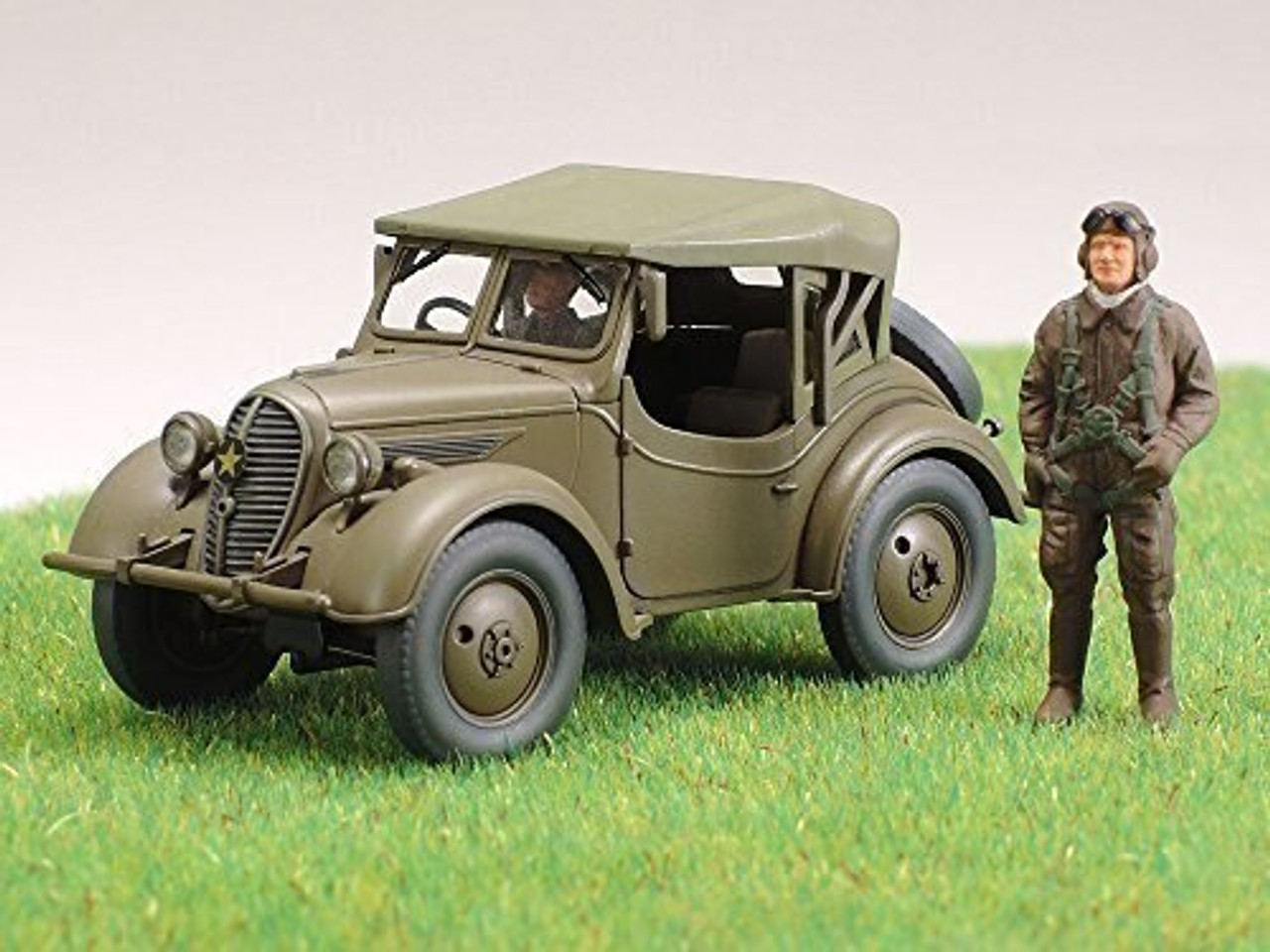 Tamiya 61116 1:48 Nakajima Hayate (Frank) & Kurogane Scenery