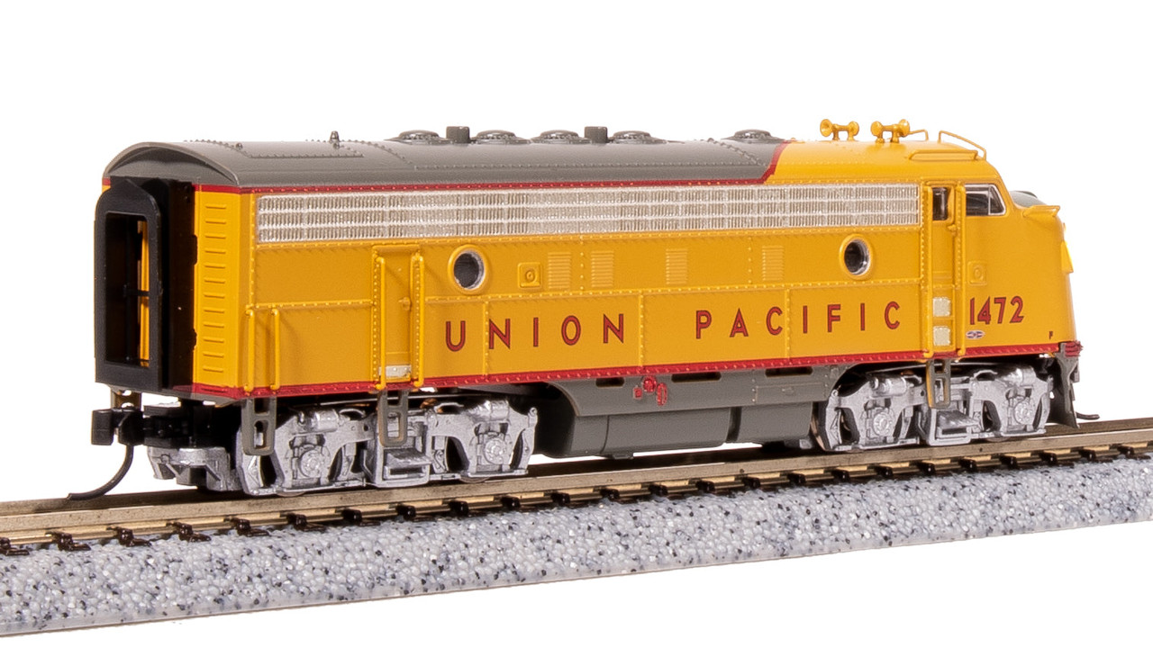 Broadway Limited 7762 N UP EMD F7 AB Yellow Gray Diesel