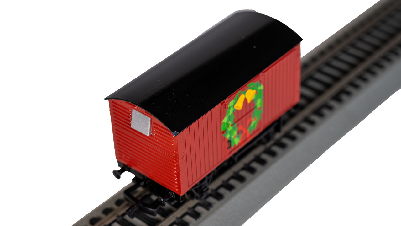 Bachmann 77415 HO Scale Thomas & Friends 12 Ton Van - Christmas