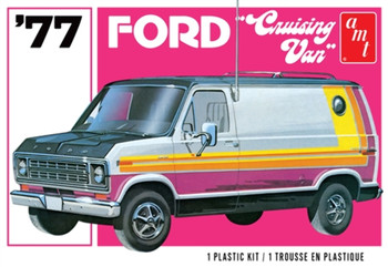 AMT 1108 1:25 1977 Ford Cruising Van Model Kit