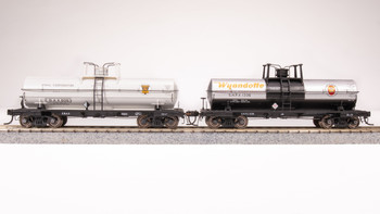 Broadway Limited 7666 HO Scale Ethyl Corp, Wyandotte 6000 Gallon Tank 2-Pack A