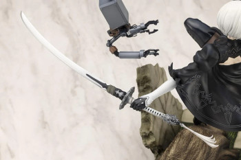 Kotobukiya PV102 1:8 Scale NieR:Automata Ver1.1a ARTFX J 2B Pre-Painted Figure Kotobukiya PV102 1:8 Scale NieR:Automata Ver1.1a ARTFX J 2B Pre-Painted Figure