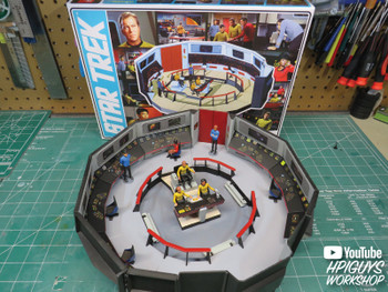 AMT 1270 1:32 Scale Star Trek U.S.S. Enterprise Bridge Plastic Model Kit