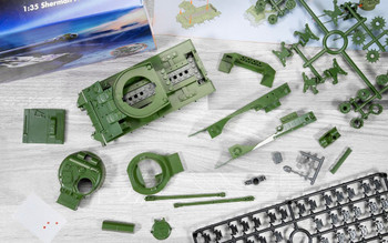 Airfix J6042 Sherman Firefly Tank QUICKBUILD Plastic Model Kit Hobby Collectible
