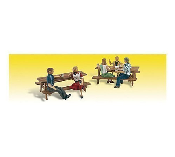 Woodland Scenics A1939 HO Scale Outdoor Dining